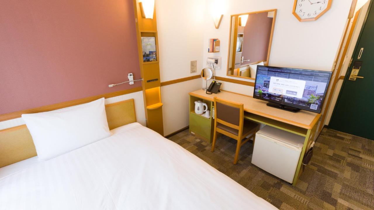 Toyoko Inn Osaka Umeda Nakatsu No.1 Exterior photo